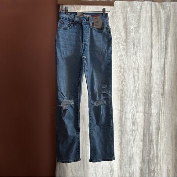 Levi’s Wedgie Straight Jeans Distressed Knee Rips Light Wash NWT Size 00 Short - Picture 1 of 6